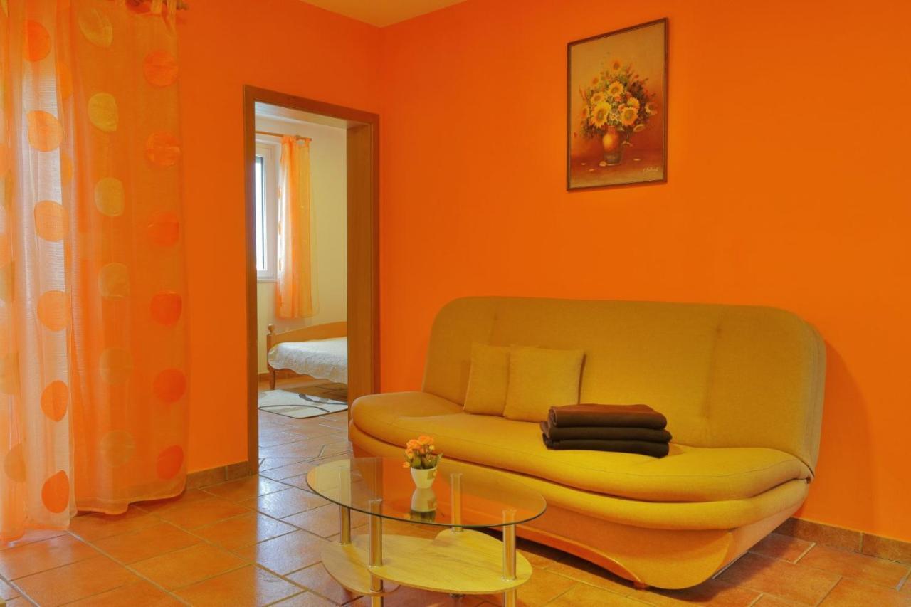 Apartment Vugica *